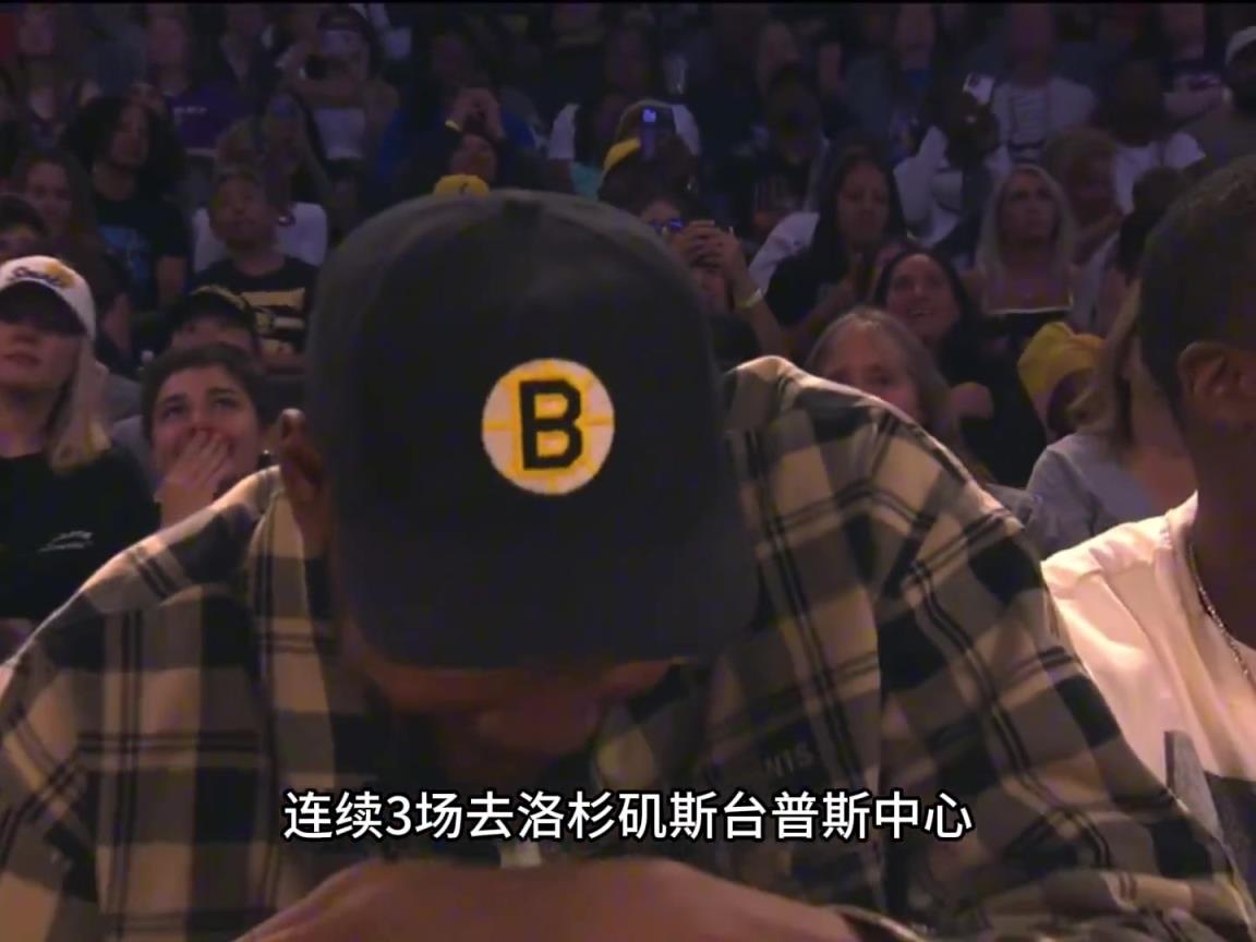 KD凡心大動？連續(xù)三場盯梢火花隊(duì)皮衣布林克庫里‘準(zhǔn)妹夫’上線？